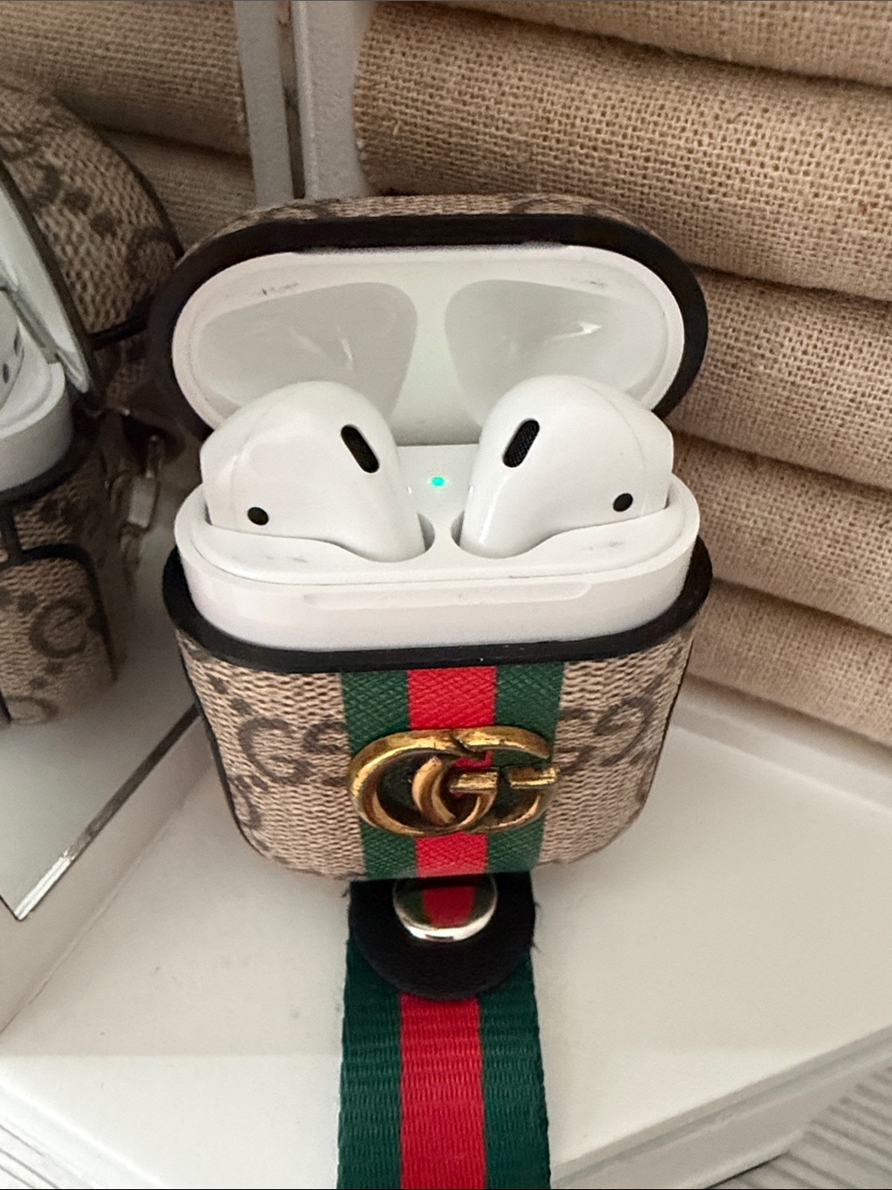 Apple AirPods
